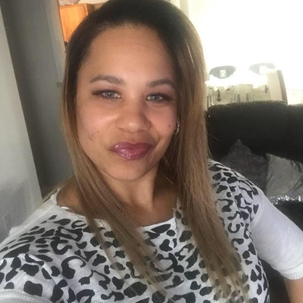 Meet your Posher, Yanaibis ❤️POSH ❤️AMMBASADOR